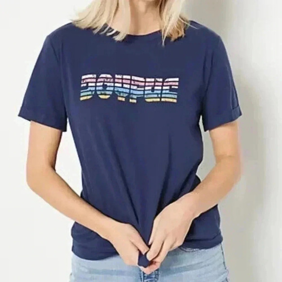 Candace Cameron Bure Short-Sleeve Holiday Graphic Tee - Picture 1 of 9